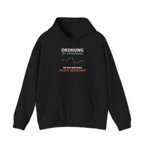 Skaldify – Ordnung ist unterwegs. Sie hat nur kurz falsch abgebogen (Hoodie)